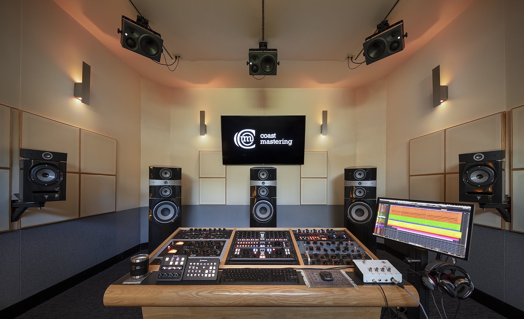 The DJ Box - A Portal To Electronic Music Mastery